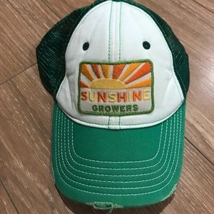 Fossil “sunshine growers” green trucker hat